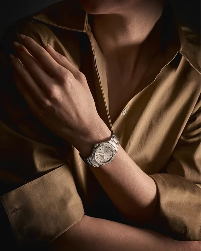 Baume and Mercier Riviera Diamonds 33mm, klocka som du kan handla till bra pris hos oss på Klockmaster.