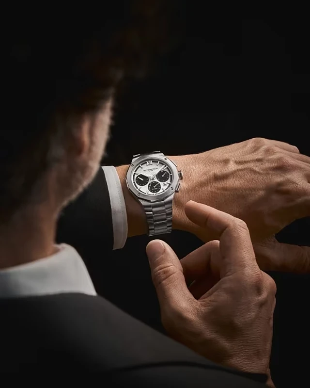 Baume and Mercier Riviera Automatic Chronograph 41mm, klocka som du kan handla till bra pris hos oss på Klockmaster.