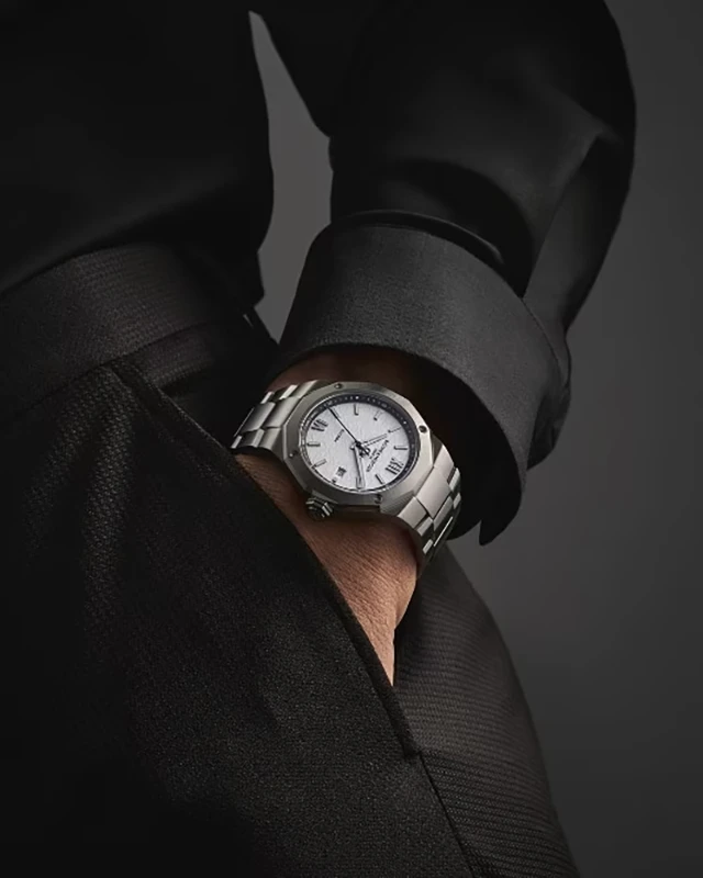 Baume & Mercier Automatic 42mm, klocka som du kan handla till bra pris hos oss på Klockmaster.