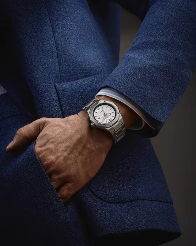 Baume & Mercier Automatic 42mm, klocka som du kan handla till bra pris hos oss på Klockmaster.