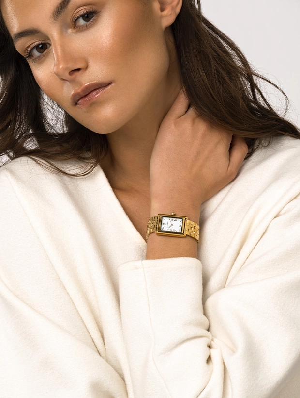 Mockberg Timeless Grand Gold 23x31mm MO311, klocka som du kan handla till bra pris hos oss på Klockmaster.
