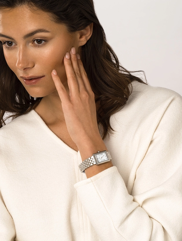 Mockberg Timeless Grand Silver 23x31mm MO312, klocka som du kan handla till bra pris hos oss på Klockmaster.