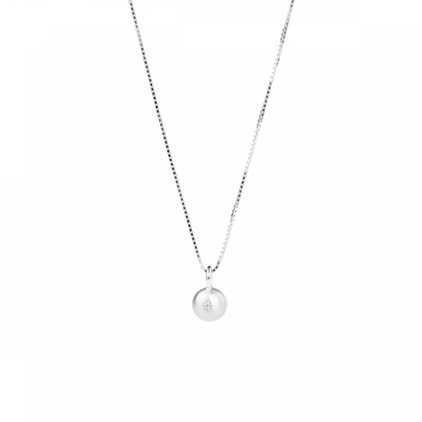 Emma Israelsson Sparkling Globe Halsband Silver neck119, handla denna klocka online eller i butik hos klockmaster