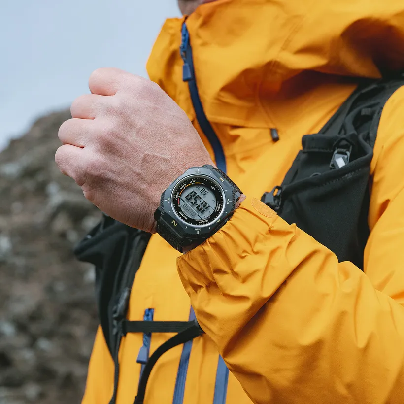 CASIO Pro Trek Solar 46.5mm PRG-69B-1ER, klocka som du kan handla till bra pris hos oss på Klockmaster.