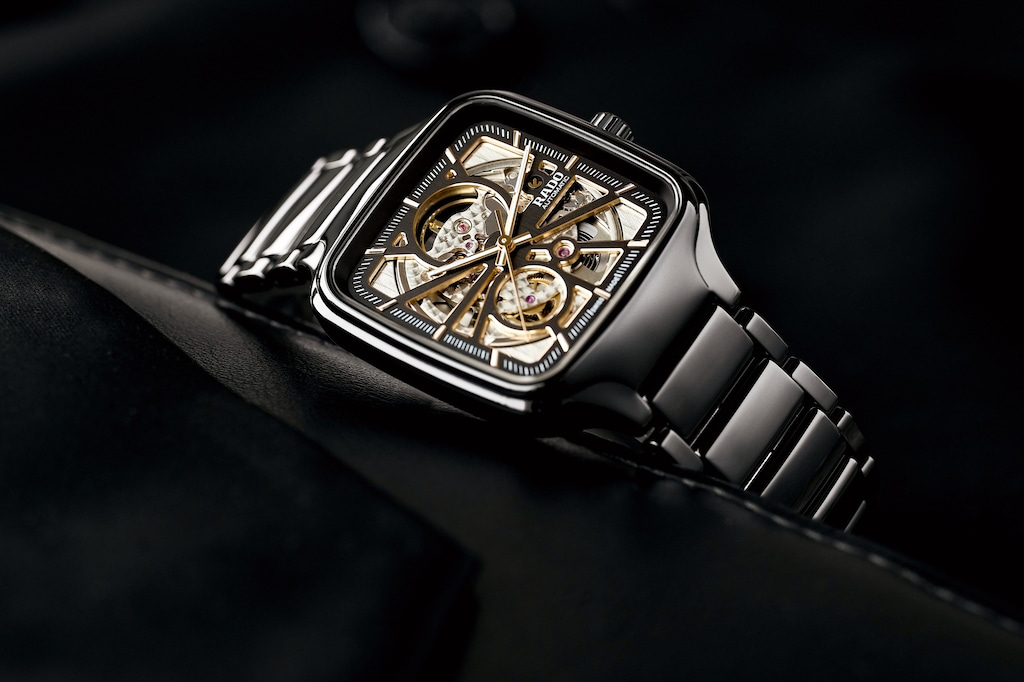 RADO True Square Automatic Open Heart 38mm R27086162, klocka som du kan handla till bra pris hos oss på Klockmaster.