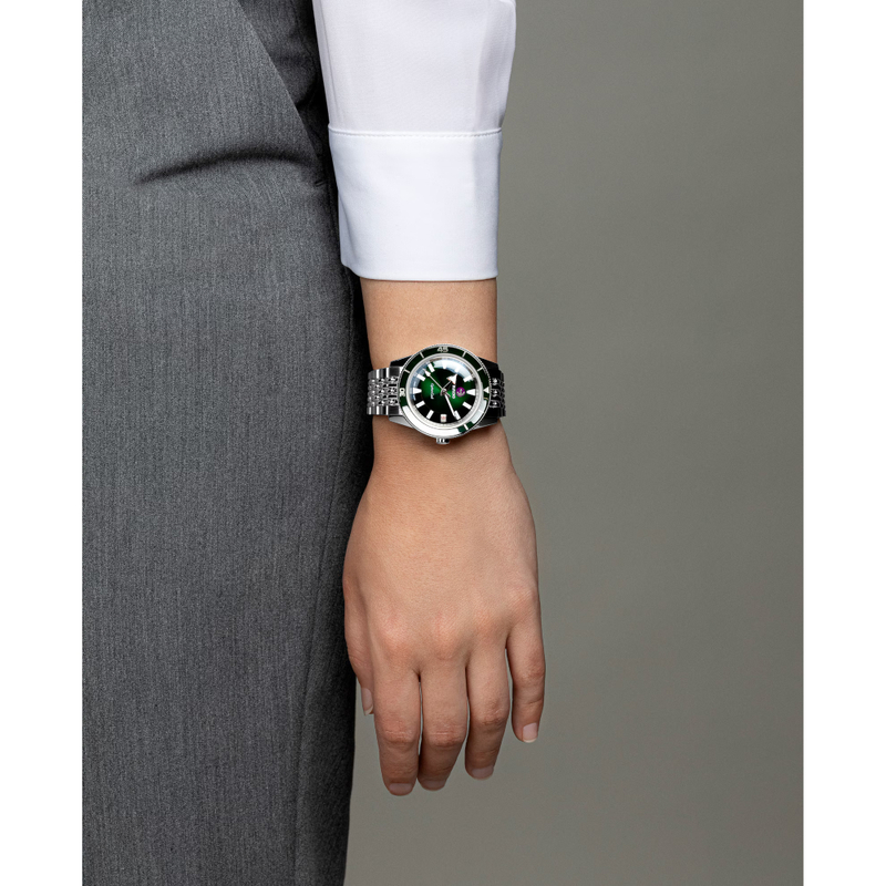 Rado Captain Cook, klocka som du kan handla till bra pris hos oss på Klockmaster.