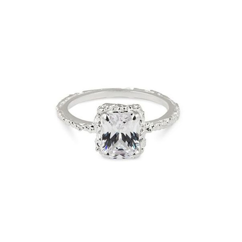 Emma Israelsson Silver Queen Sparkle Ring ring066-16, handla denna klocka online eller i butik hos klockmaster