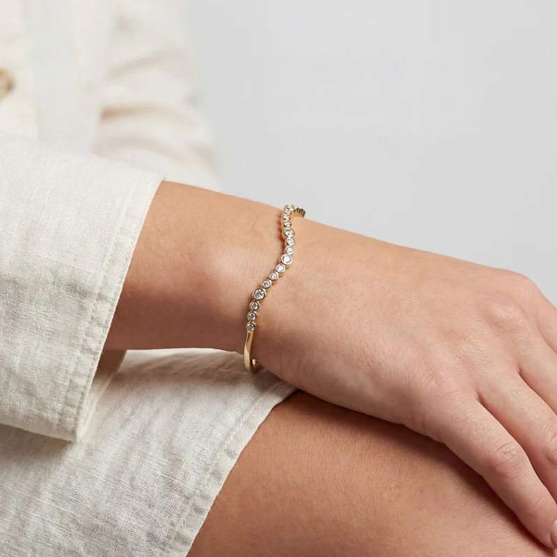 Armband Sardinien Wave Guld - Sif Jakobs SJ-BG2631-CZ-YG, klocka som du kan handla till bra pris hos oss på Klockmaster.