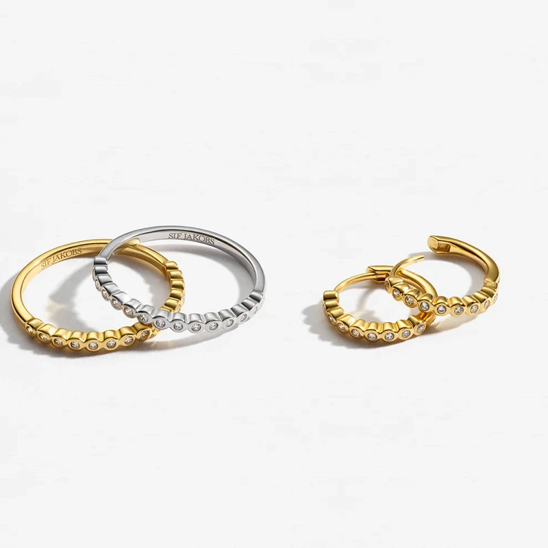 Ring Sarzana Guld 16,6mm Sif Jakobs SJ-R2750-CZ-YG-52, klocka som du kan handla till bra pris hos oss på Klockmaster.