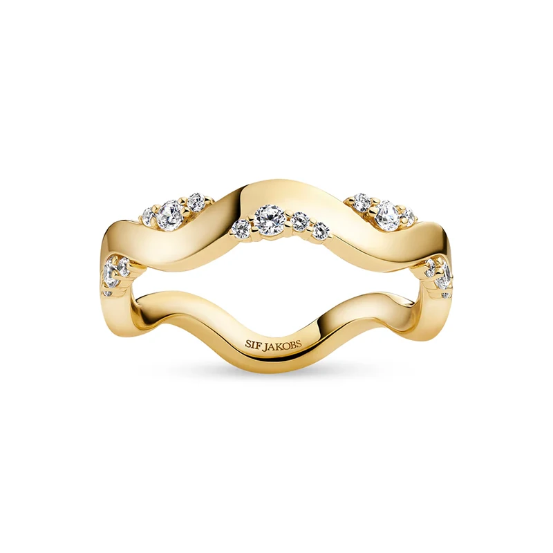 Ring Ellera Waves Altro Guld 17,2mm Sif Jakobs SJ-R2762-CZ-YG-54, handla denna klocka online eller i butik hos klockmaster