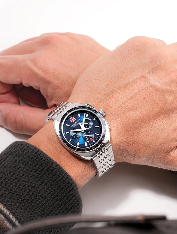 Swiss Military Hanowa Defender 41mm SMWGI0003303, klocka som du kan handla till bra pris hos oss på Klockmaster.
