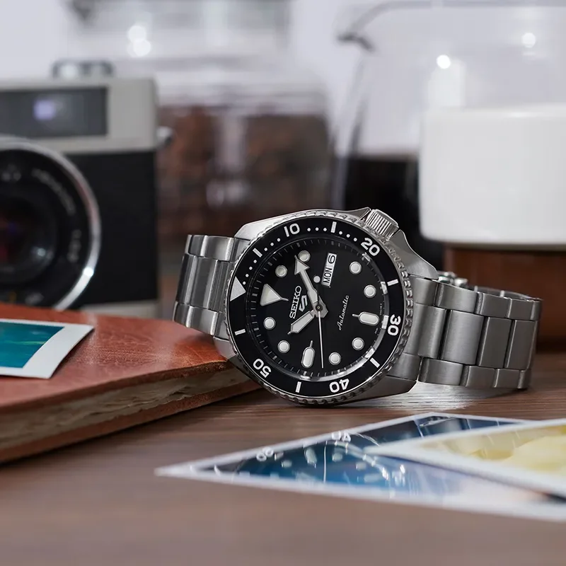 SEIKO 5 Sports Automatic 42mm, klocka som du kan handla till bra pris hos oss på Klockmaster.