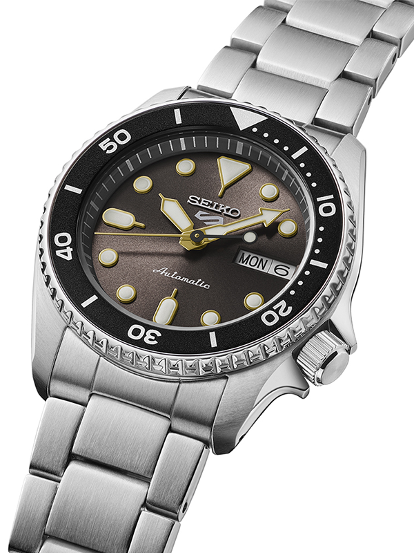 SEIKO 5 Sports SKX 38mm SRPL79K1, klocka som du kan handla till bra pris hos oss på Klockmaster.