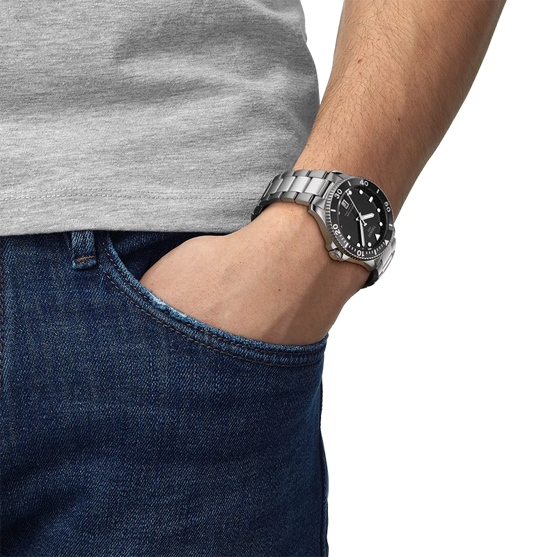 TISSOT Seastar 1000 40mm, klocka som du kan handla till bra pris hos oss på Klockmaster.