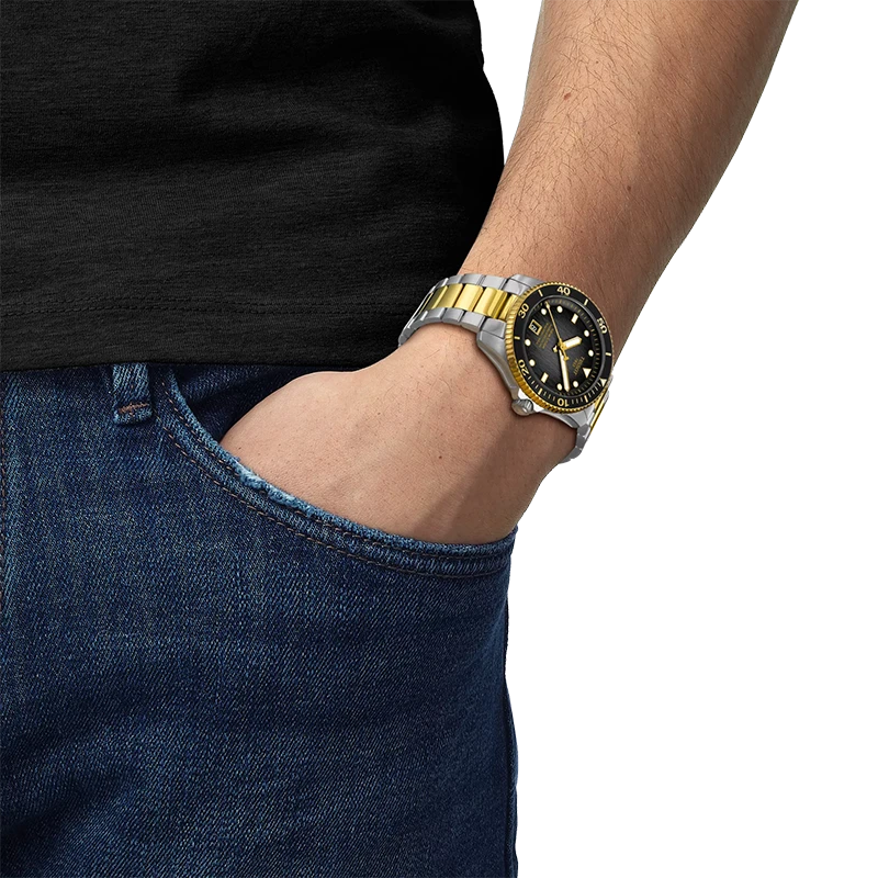 TISSOT Seastar 1000 Powermatic 80 40mm, klocka som du kan handla till bra pris hos oss på Klockmaster.