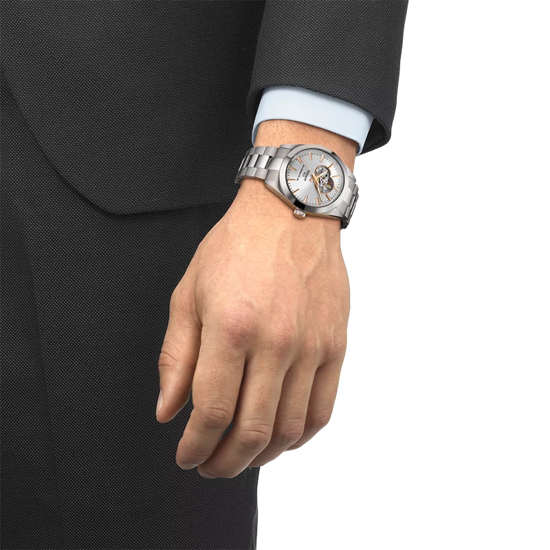 TISSOT Gentleman Automatic Open Heart 40mm, klocka som du kan handla till bra pris hos oss på Klockmaster.