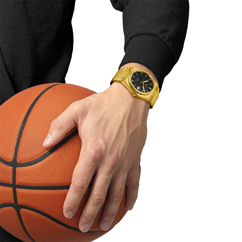 TISSOT PRX Automatic 40mm Damian Lillard Special Edition, klocka som du kan handla till bra pris hos oss på Klockmaster.