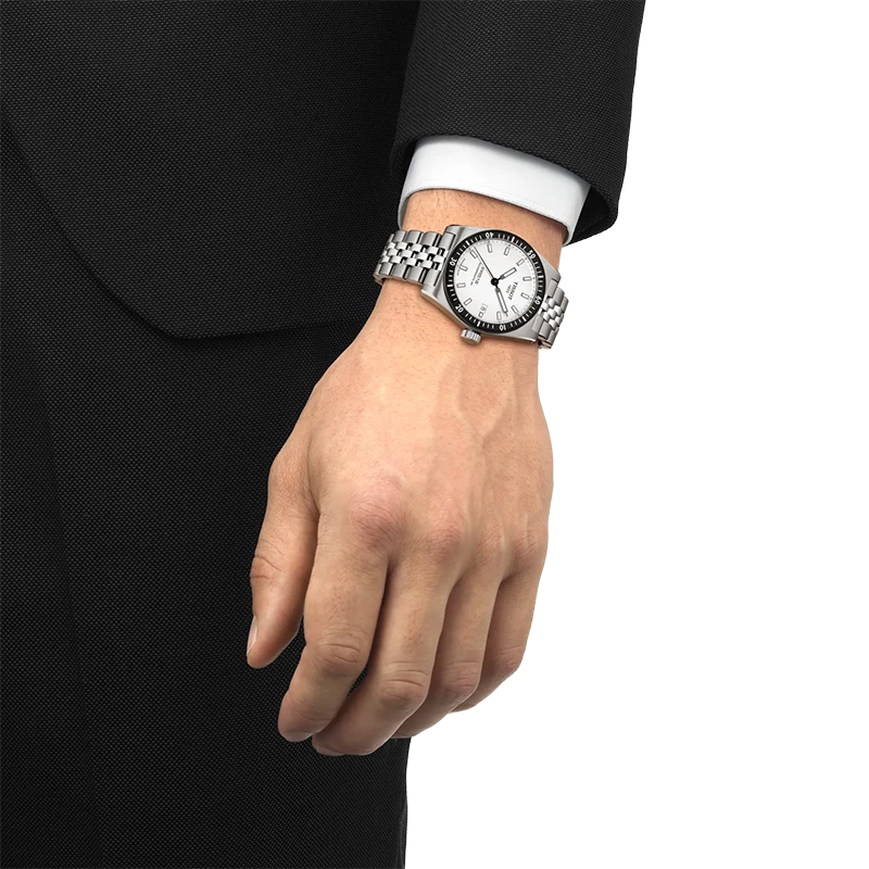 TISSOT PR516 38mm, klocka som du kan handla till bra pris hos oss på Klockmaster.