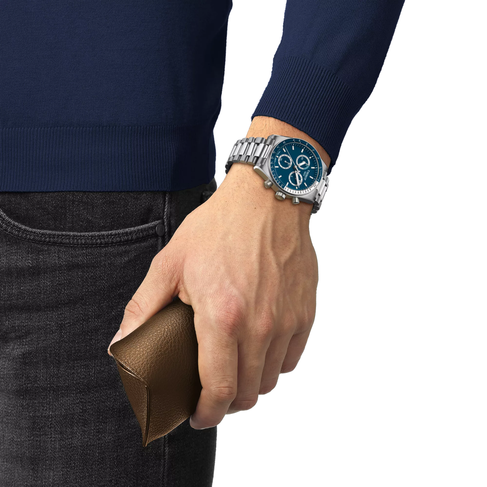 TISSOT PR516 Chronograph 40mm, klocka som du kan handla till bra pris hos oss på Klockmaster.