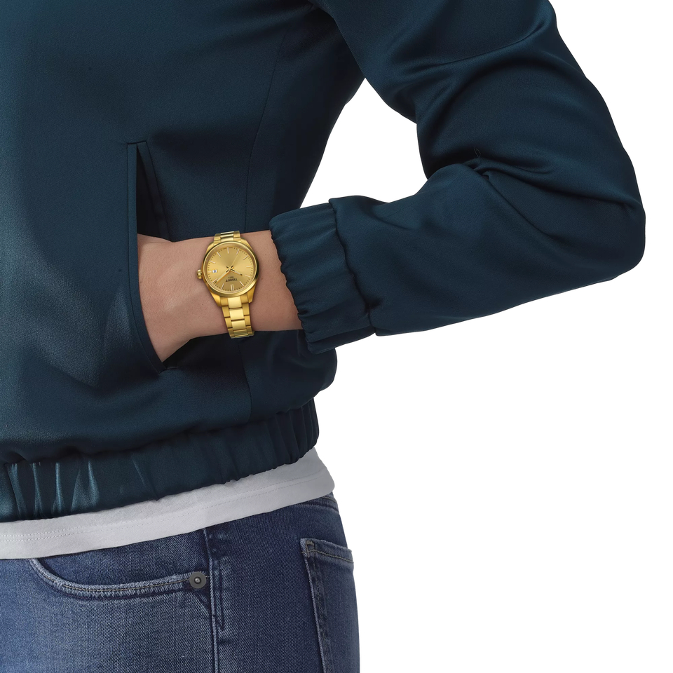 TISSOT PR 100 34mm, klocka som du kan handla till bra pris hos oss på Klockmaster.