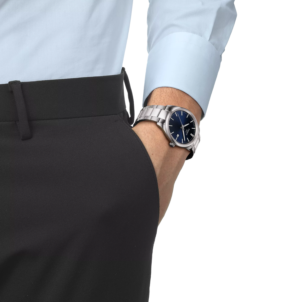 TISSOT PR 100 40mm, klocka som du kan handla till bra pris hos oss på Klockmaster.