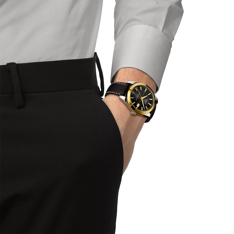 TISSOT Gentleman Automatic Gold Bezel 40mm T9274074606101, klocka som du kan handla till bra pris hos oss på Klockmaster.