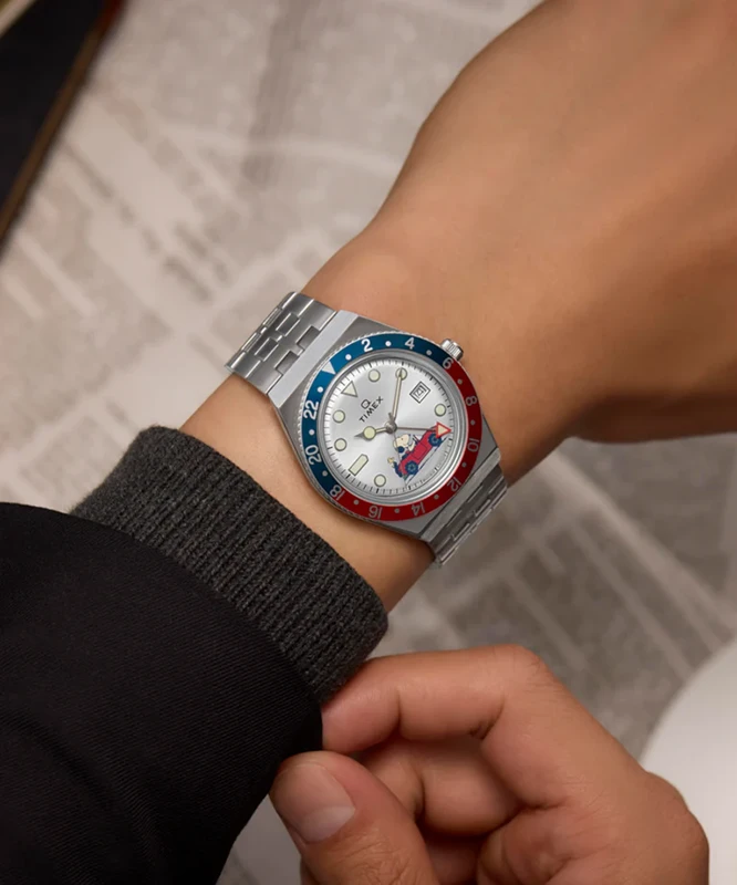 TIMEX Peanuts x Q Timex GMT 38mm, klocka som du kan handla till bra pris hos oss på Klockmaster.